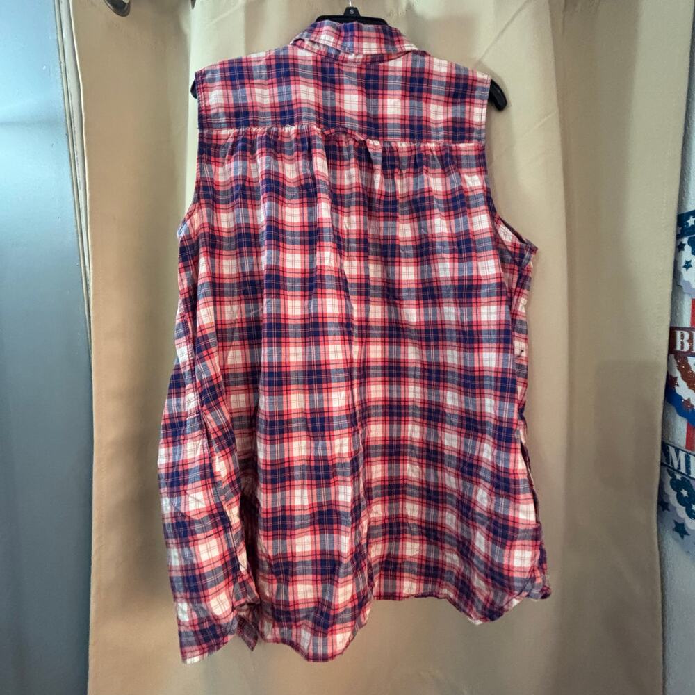 Duluth Trading Co. Women’s 1X Sleeveless Plaid Shirt Red White Blue - Picture 3 of 3